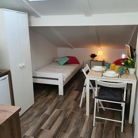 Pokoje Na Poddaszu Czwarte Pietro Stolpmünde Exterior foto