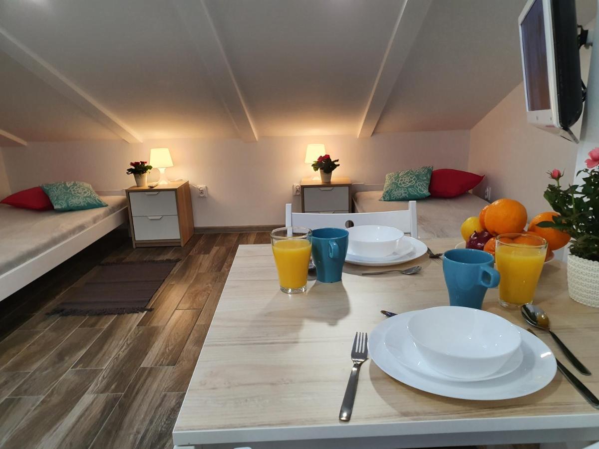 Na Poddaszu Czwarte Pietro Homestay *